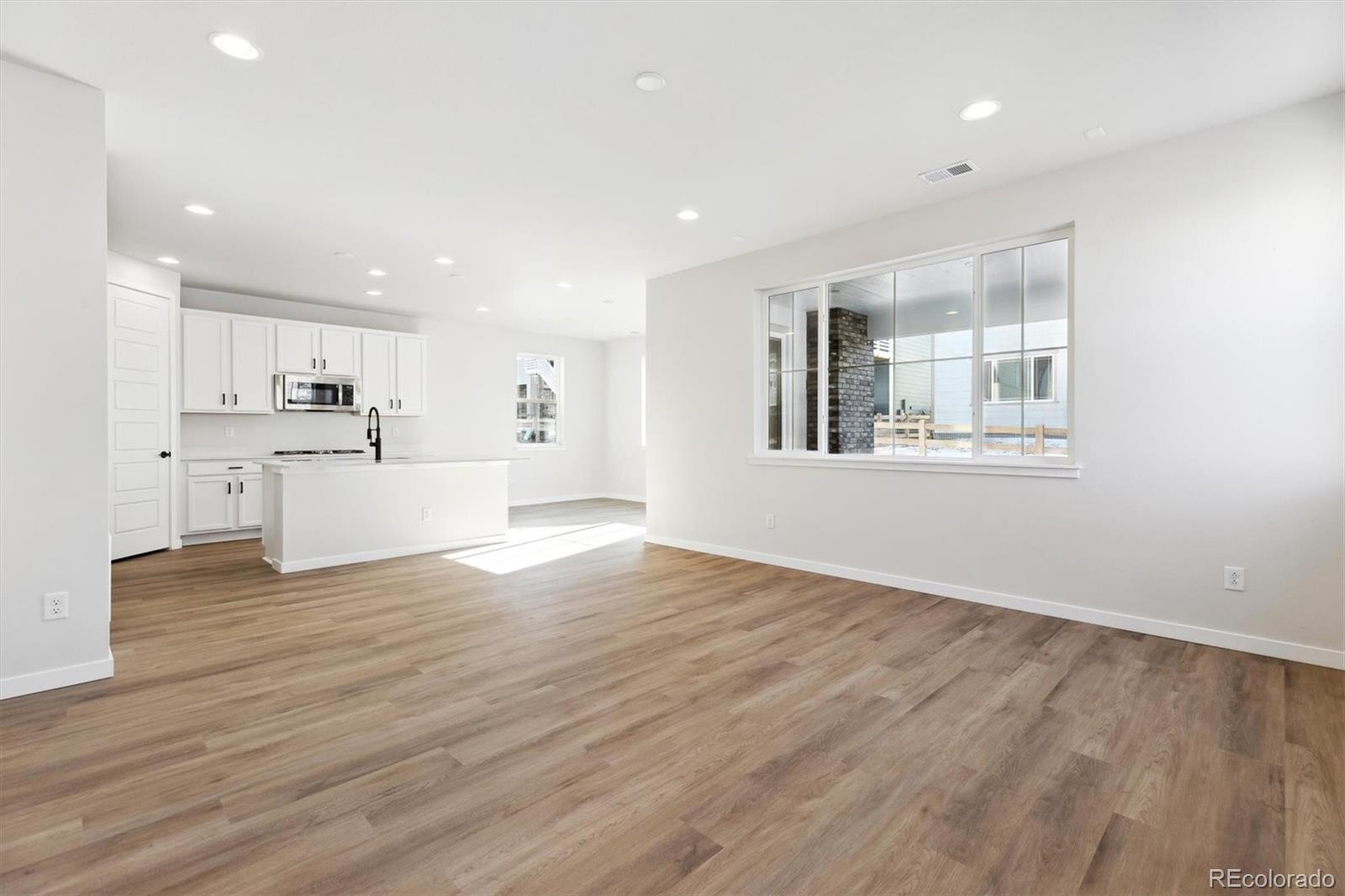 MLS Image #2 for 8588  eagle river street,littleton, Colorado