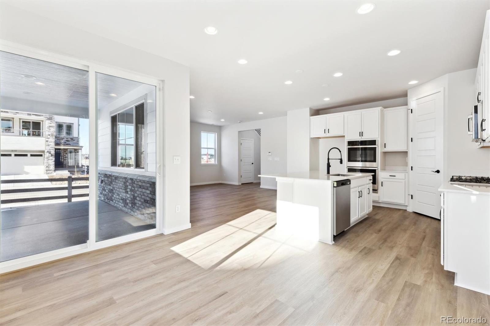 MLS Image #6 for 8588  eagle river street,littleton, Colorado