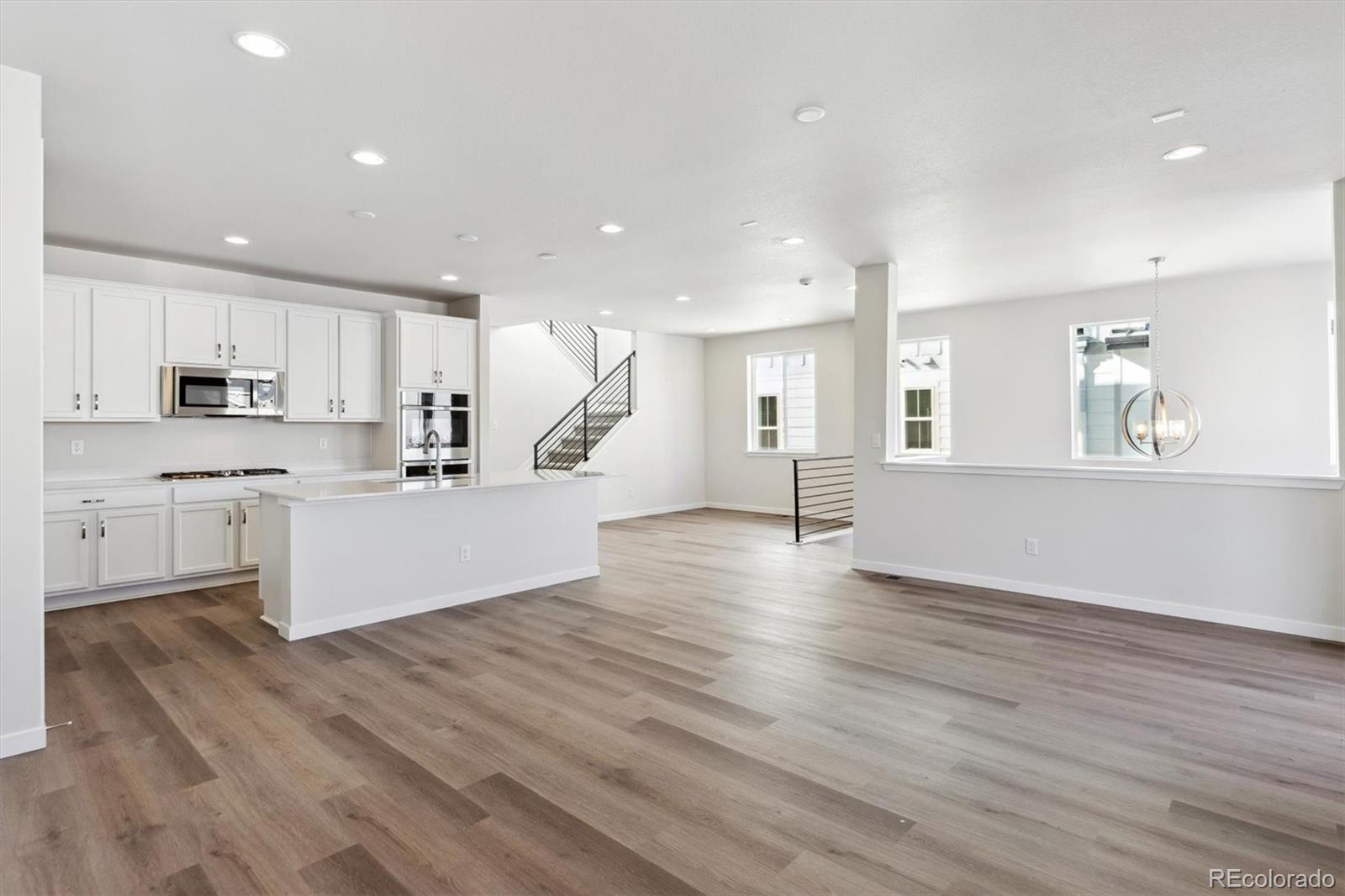 MLS Image #4 for 8570  eagle river street,littleton, Colorado