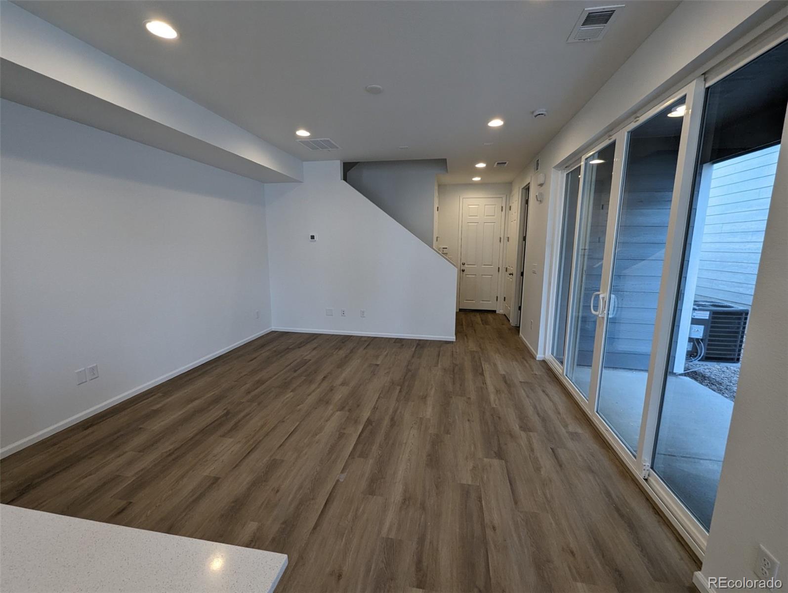 MLS Image #3 for 8483  eagle river street,littleton, Colorado