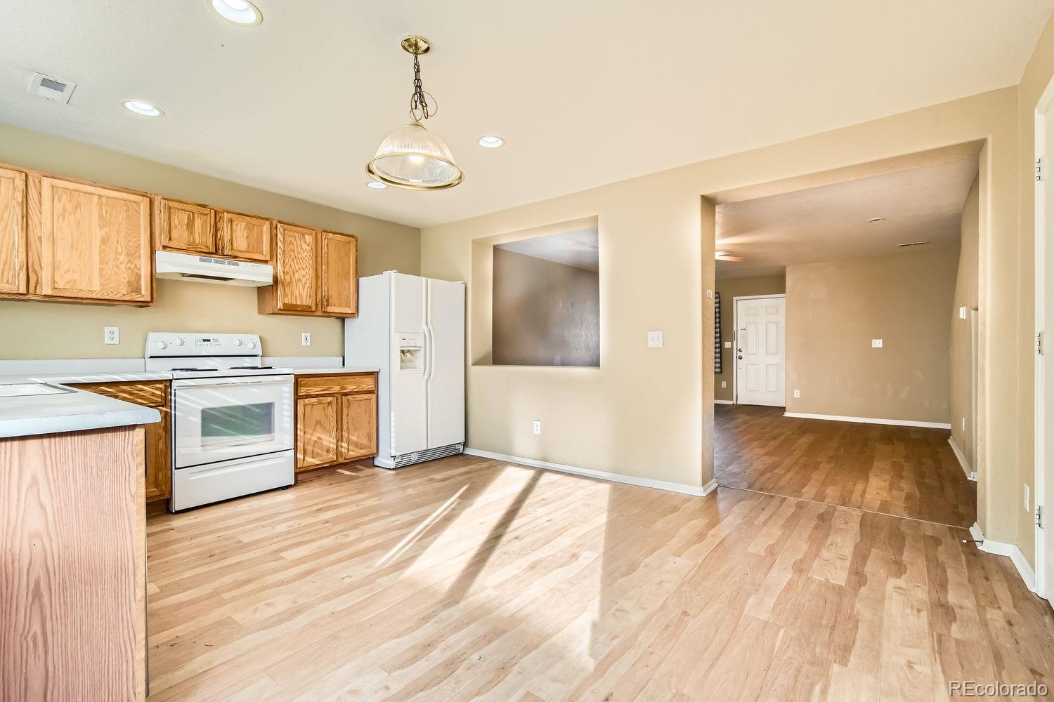 MLS Image #6 for 7822 s kittredge circle,englewood, Colorado