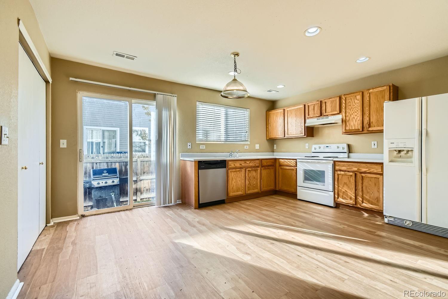 MLS Image #7 for 7822 s kittredge circle,englewood, Colorado