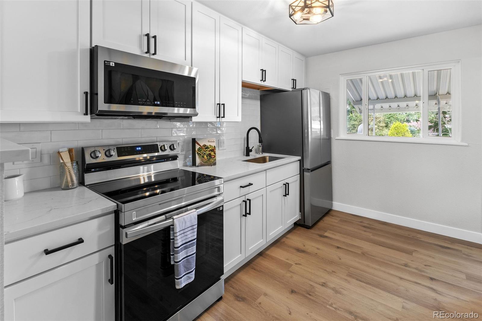 MLS Image #10 for 1100 s quitman street,denver, Colorado