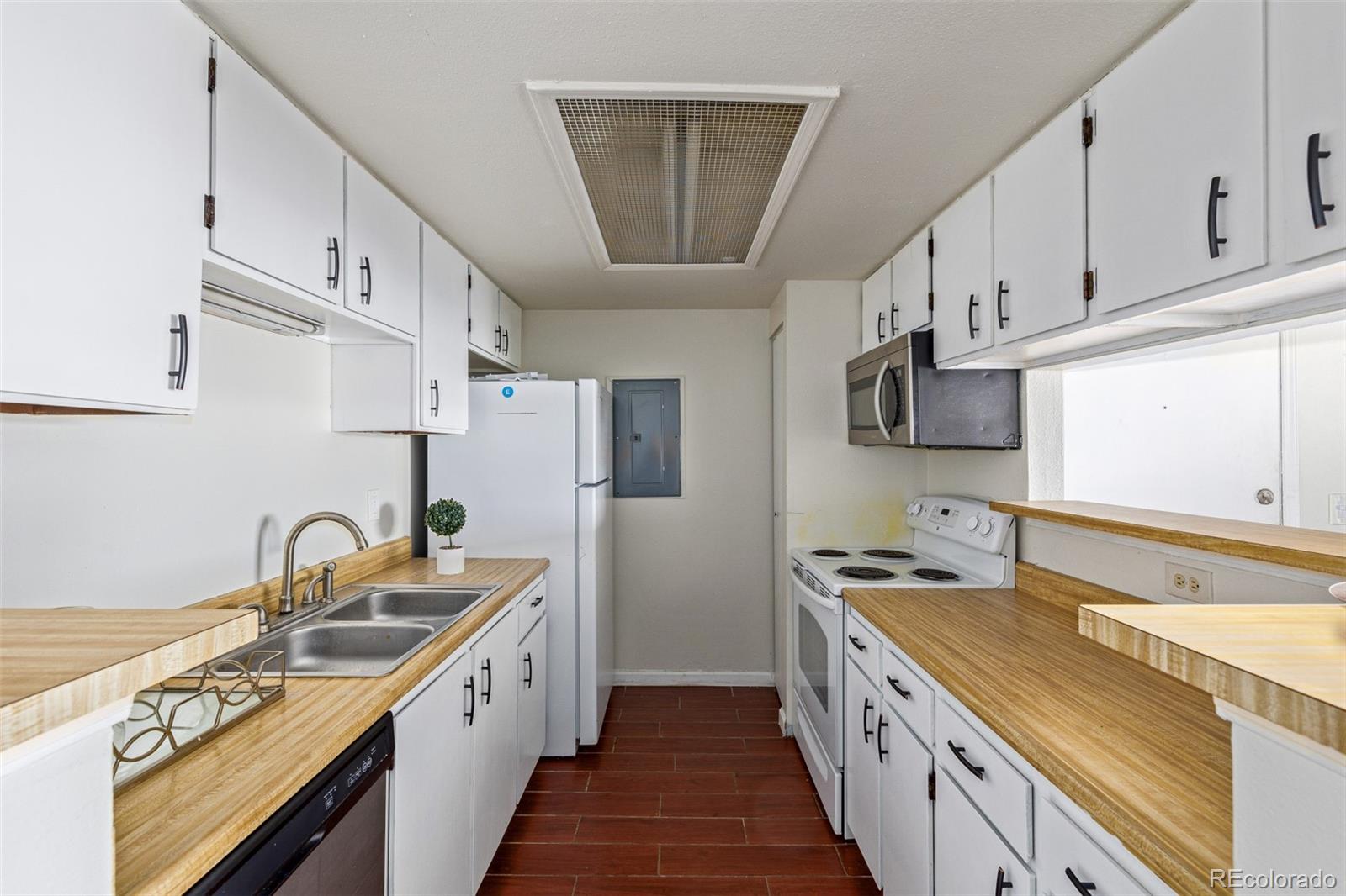 MLS Image #10 for 920 s walden way way,aurora, Colorado