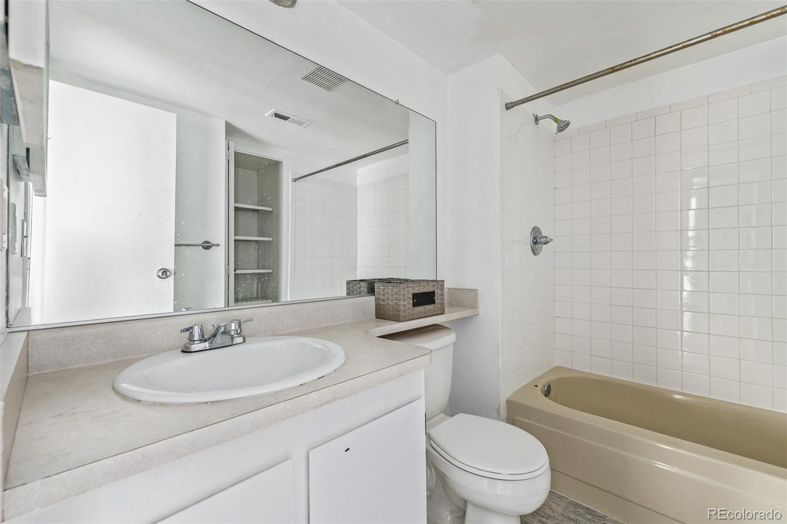 MLS Image #22 for 920 s walden way way,aurora, Colorado