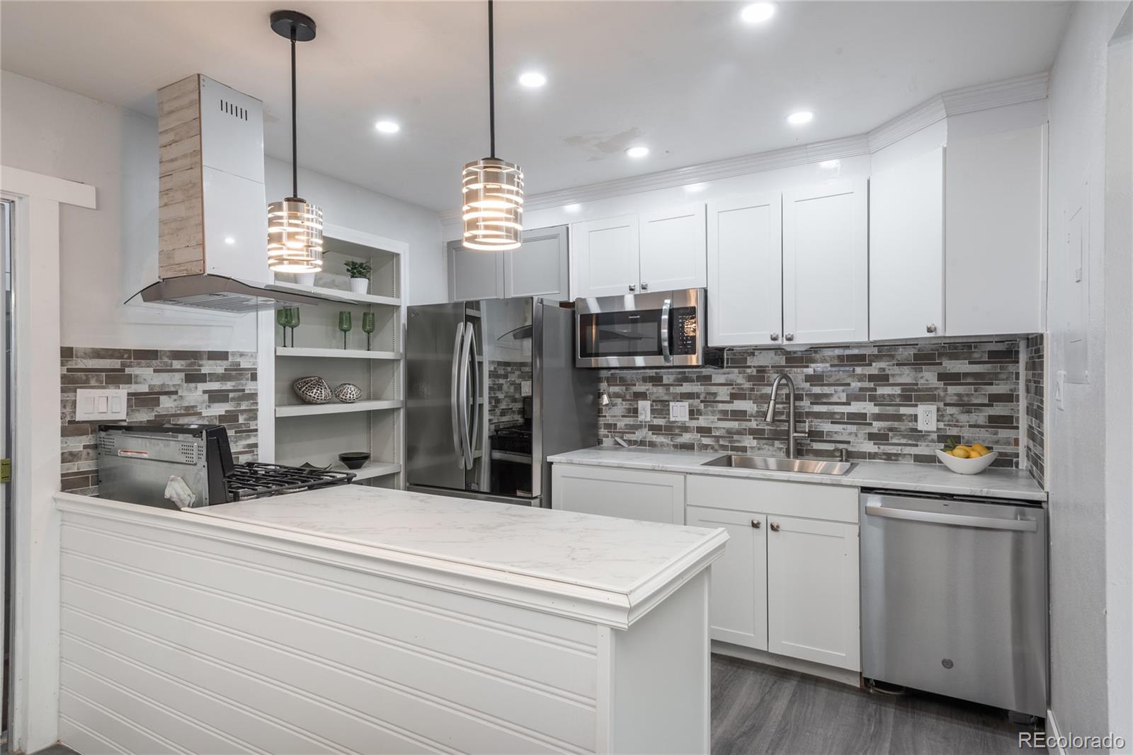 MLS Image #1 for 12048 e canal drive,aurora, Colorado