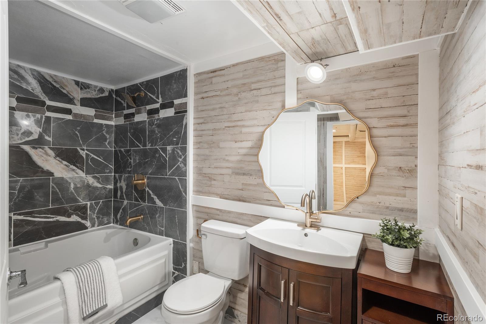 MLS Image #28 for 12048 e canal drive,aurora, Colorado
