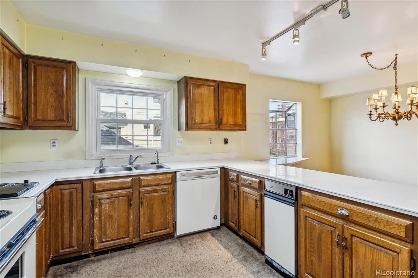 MLS Image #7 for 19 n ogden street,denver, Colorado