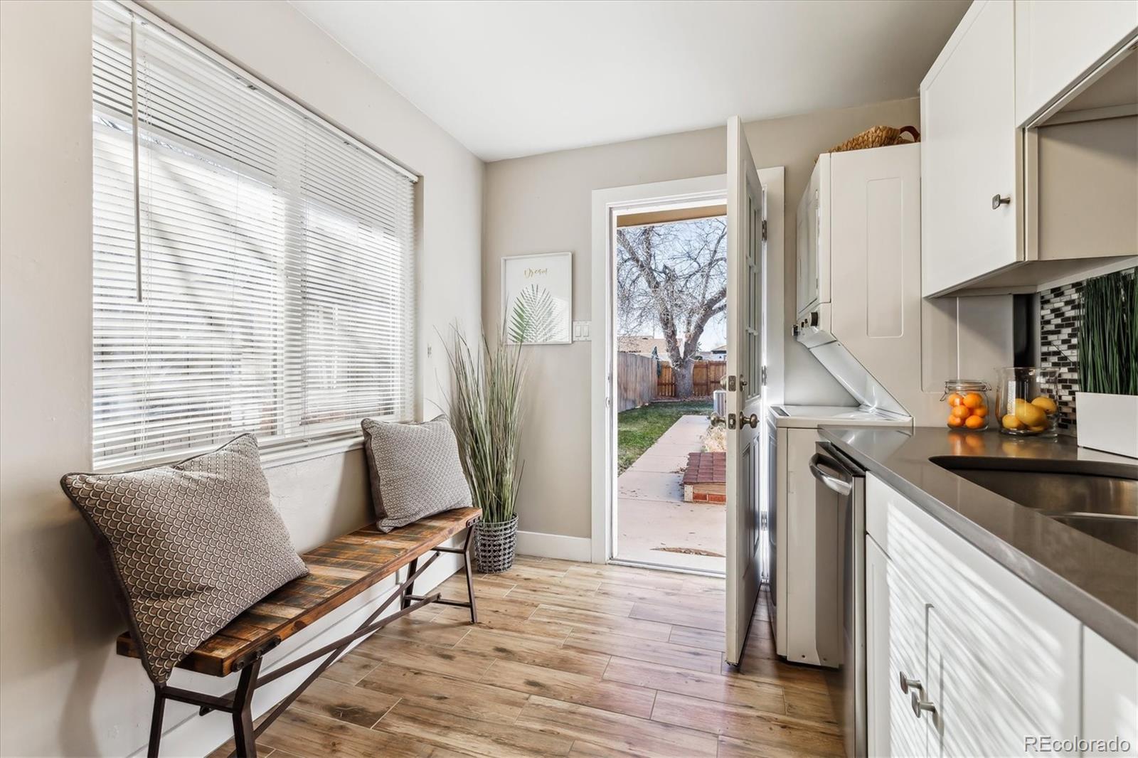 MLS Image #11 for 3551  leyden street,denver, Colorado