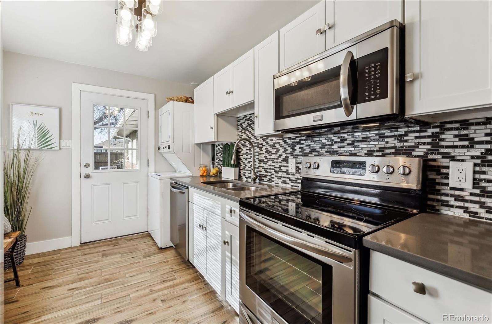 MLS Image #9 for 3551  leyden street,denver, Colorado