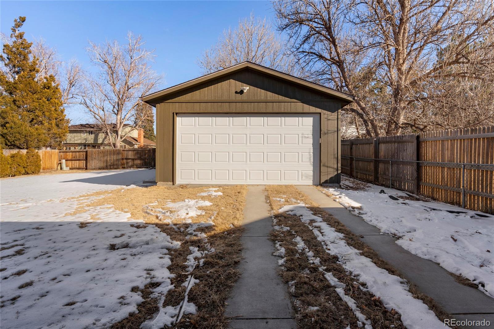 MLS Image #33 for 3910 s vincennes court,denver, Colorado