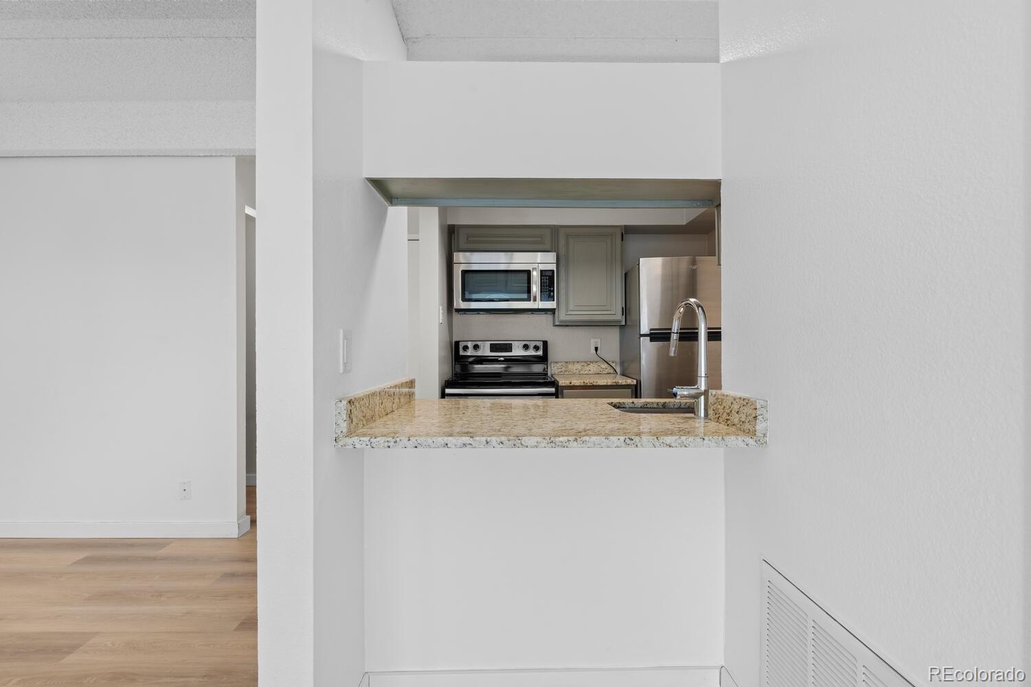 MLS Image #33 for 777 n washington street,denver, Colorado