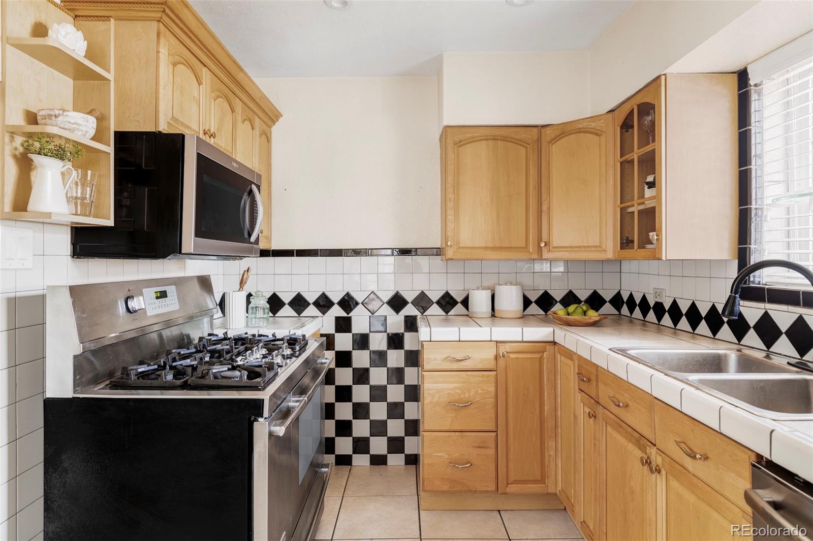 MLS Image #15 for 4215 w byron place,denver, Colorado