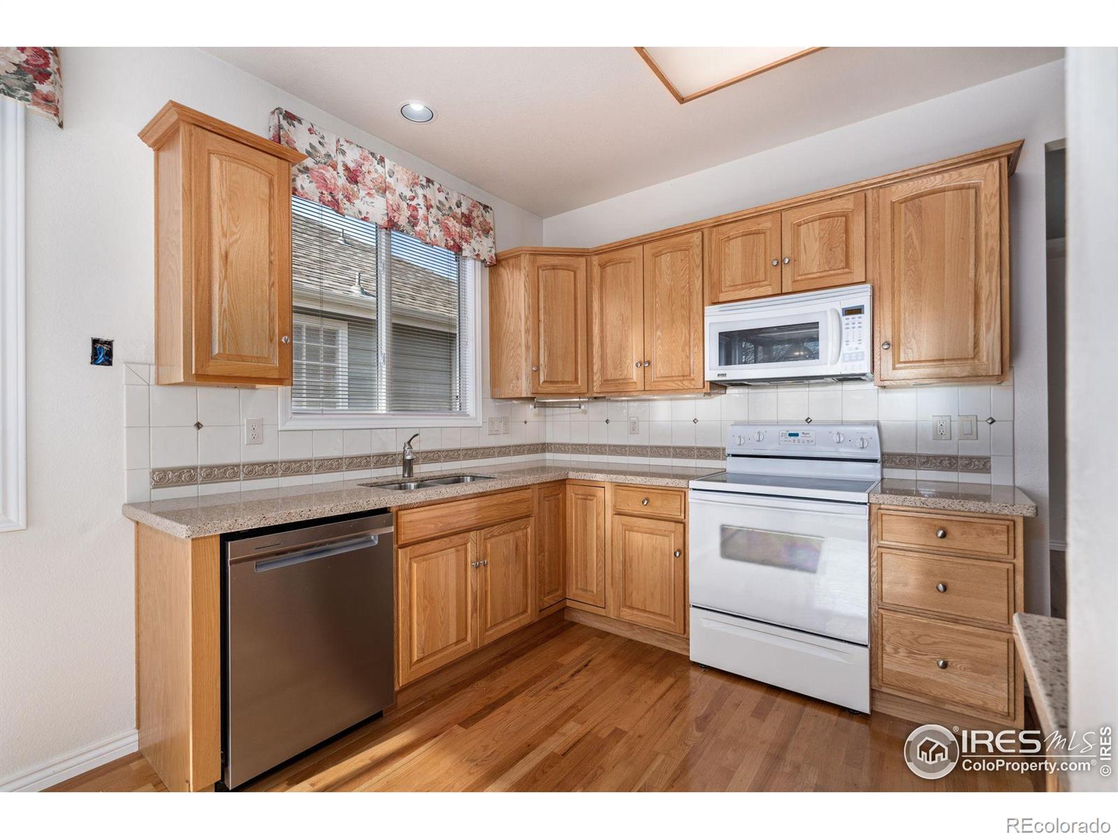 MLS Image #11 for 950  southridge greens boulevard,fort collins, Colorado