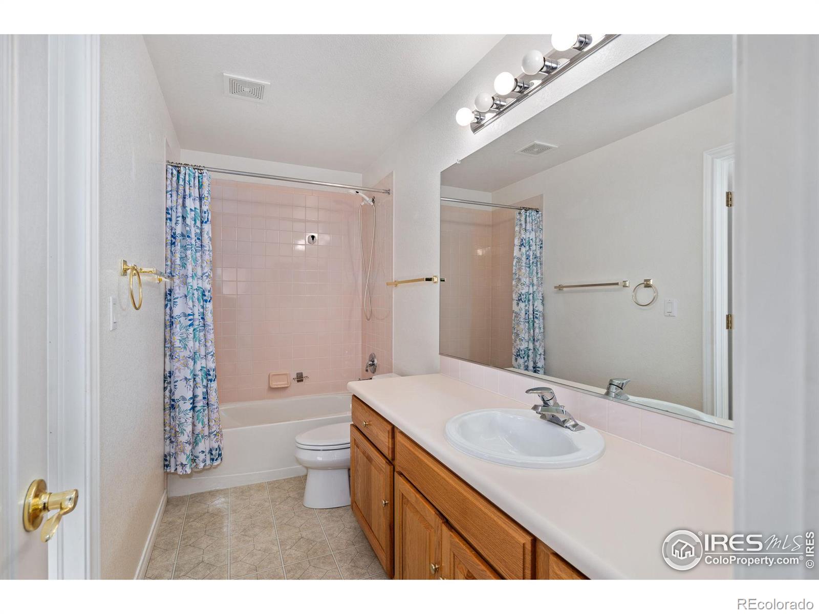 MLS Image #32 for 950  southridge greens boulevard,fort collins, Colorado