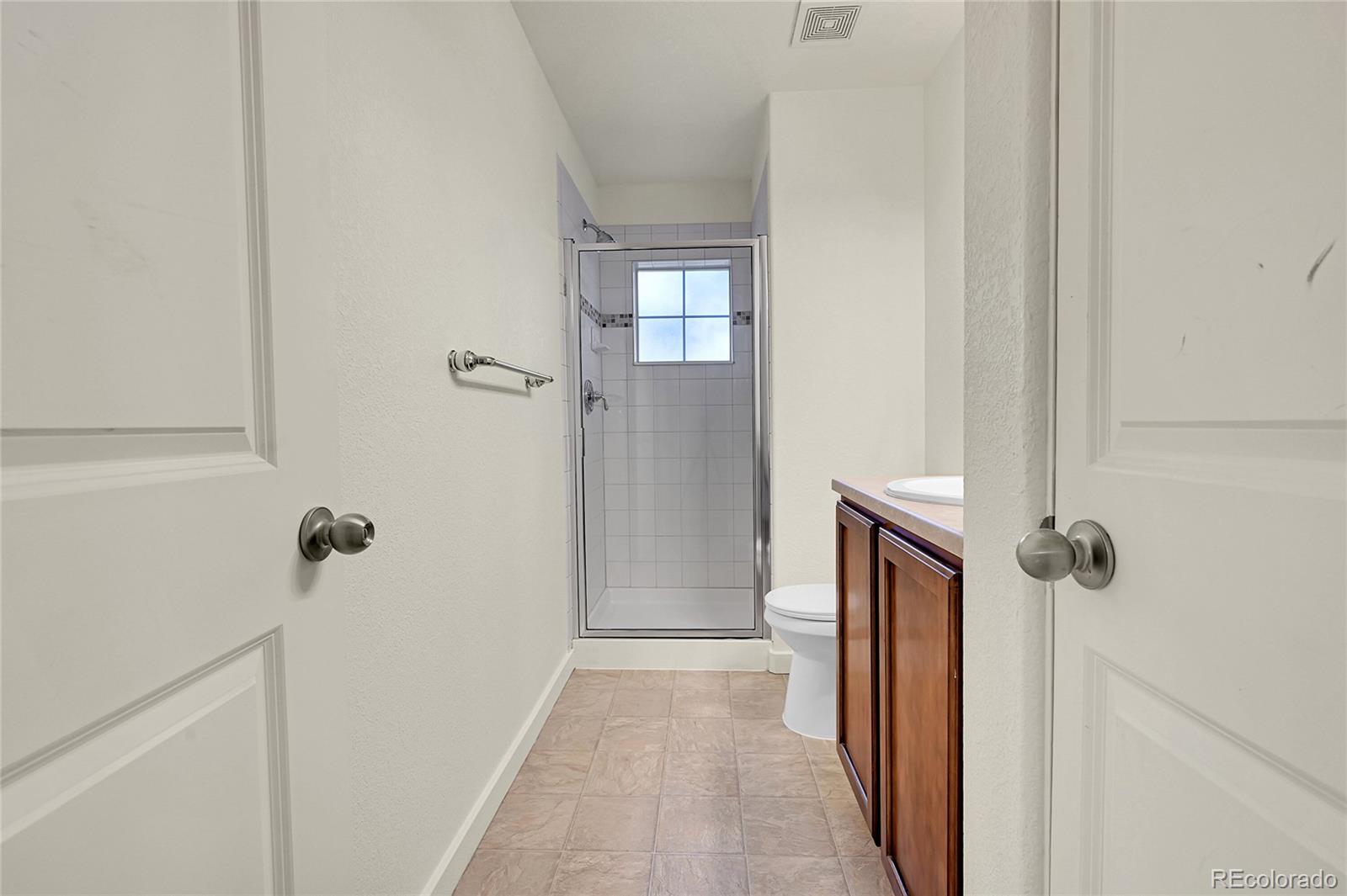 MLS Image #13 for 10108 e 31st avenue,denver, Colorado
