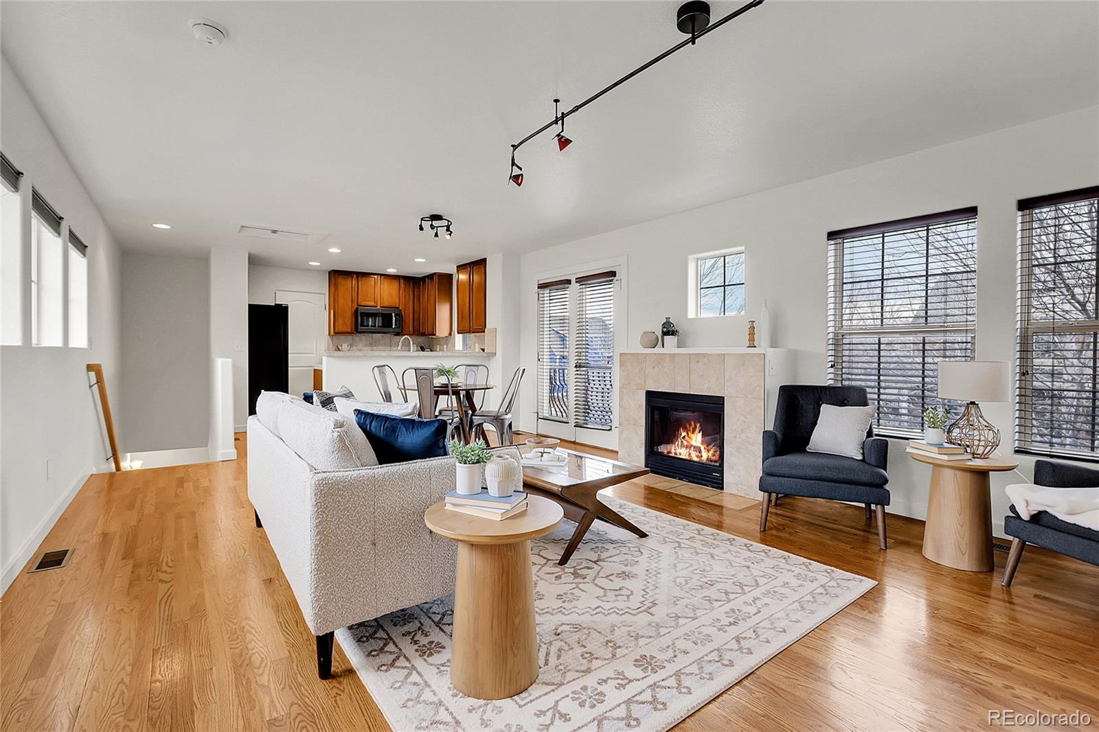 MLS Image #4 for 10108 e 31st avenue,denver, Colorado