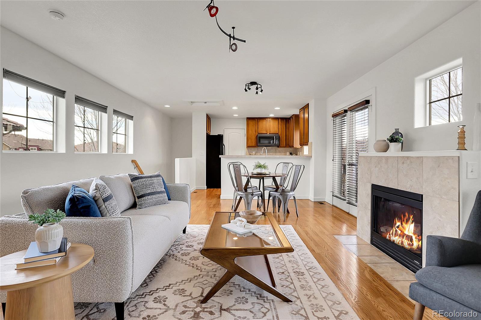 MLS Image #6 for 10108 e 31st avenue,denver, Colorado