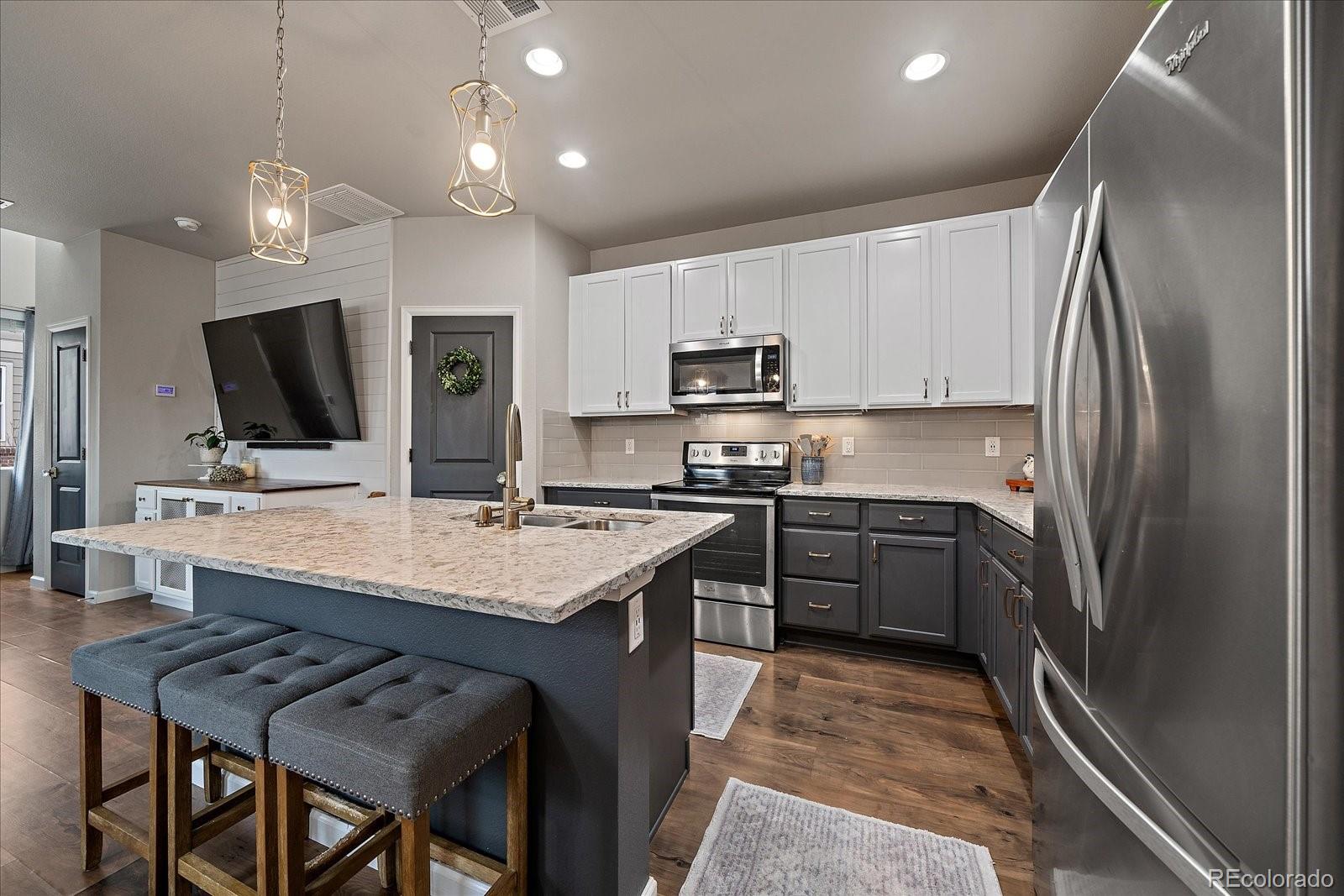 MLS Image #8 for 15536 w 64th loop,arvada, Colorado