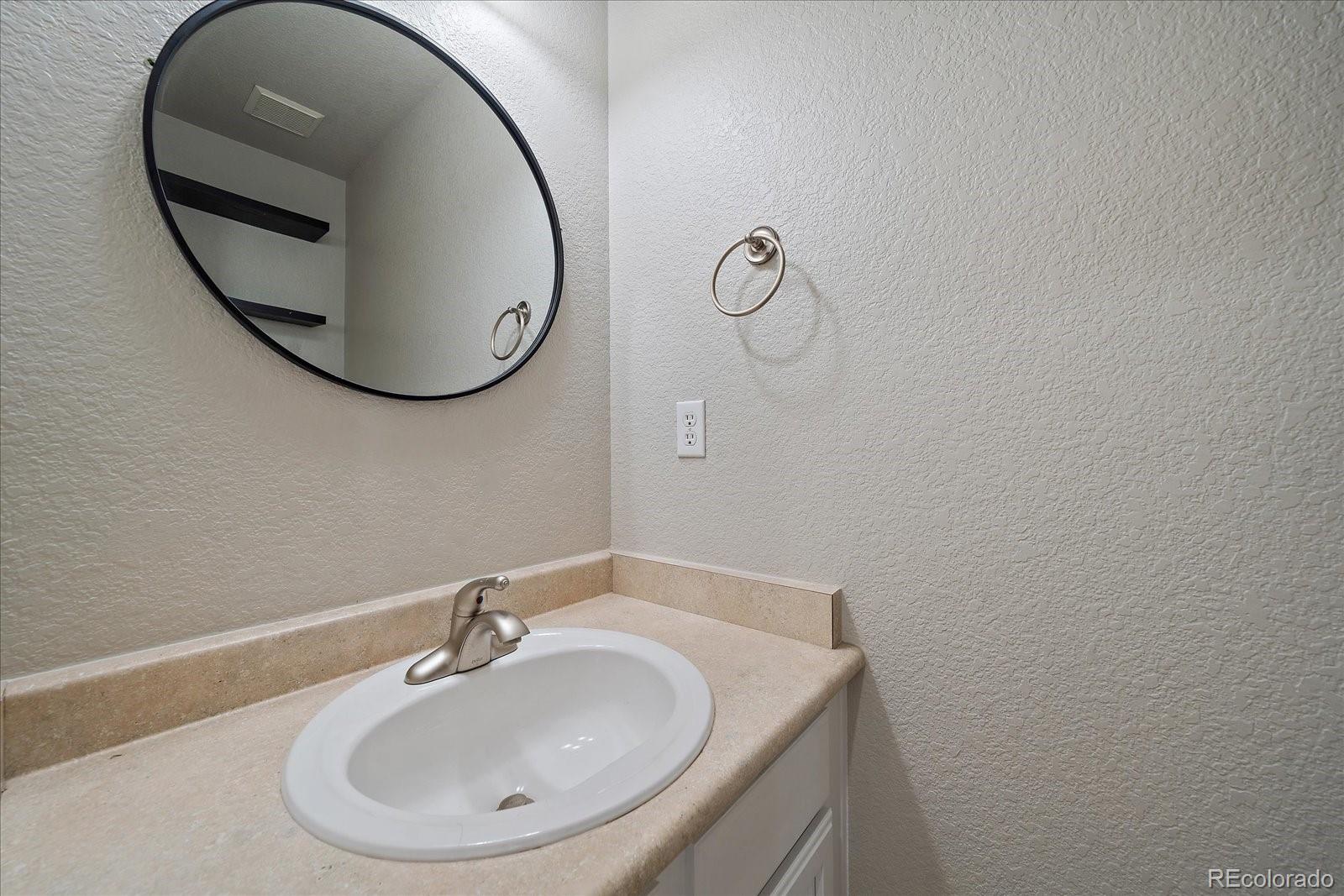 MLS Image #14 for 23541 e portland way,aurora, Colorado