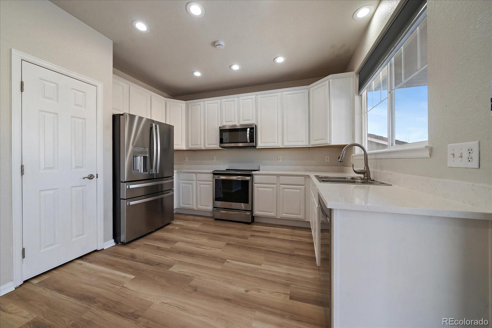MLS Image #8 for 23541 e portland way,aurora, Colorado