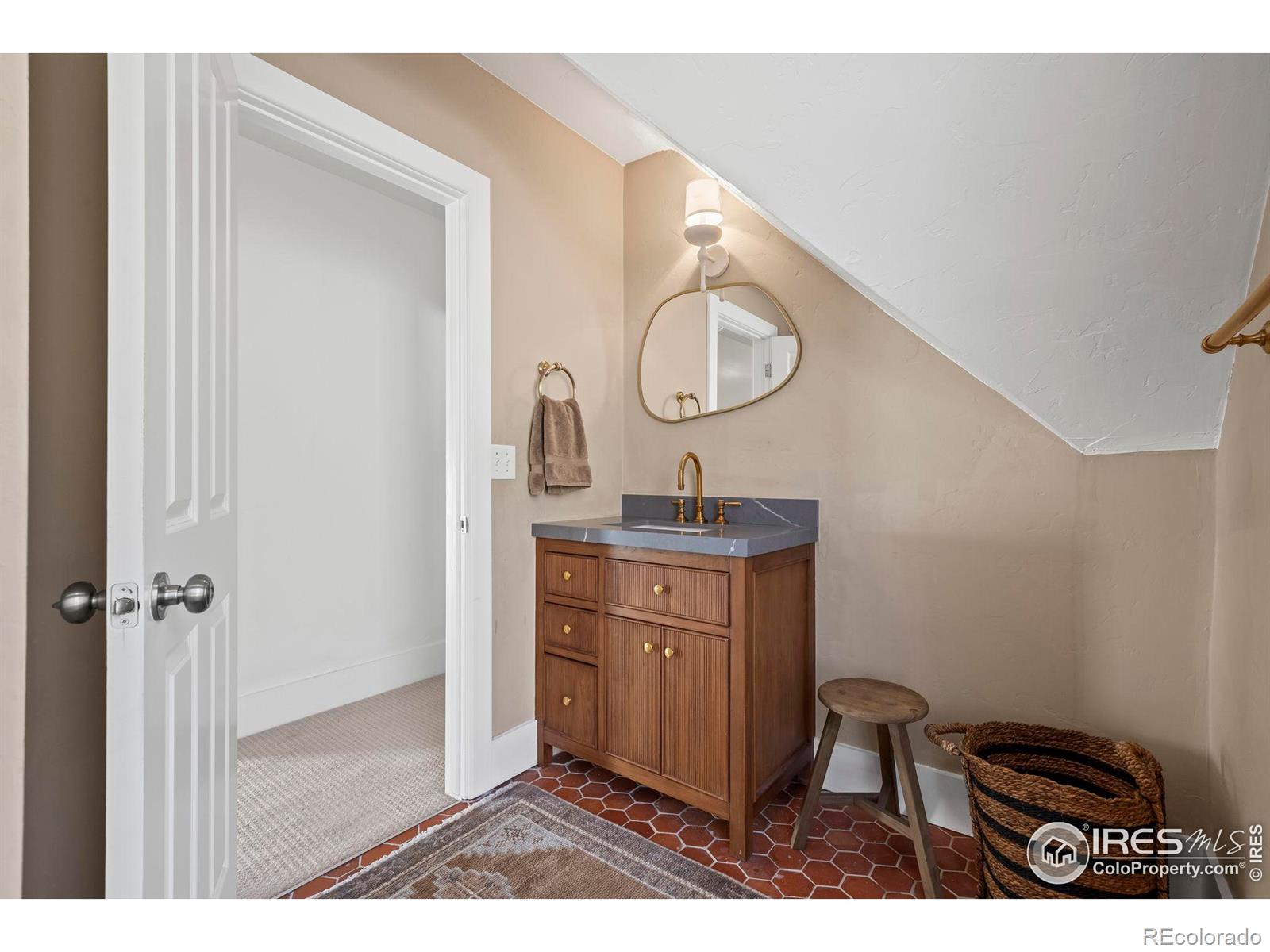 MLS Image #23 for 2913 n marion street,denver, Colorado