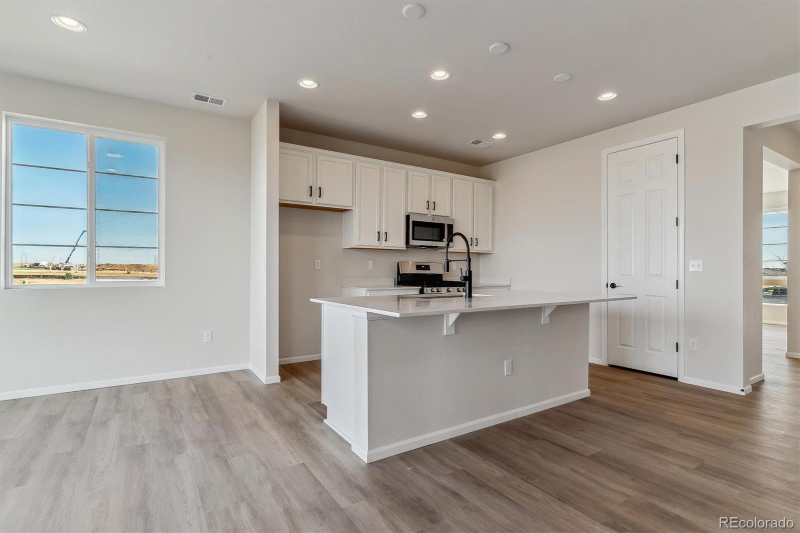 MLS Image #7 for 24705 e 41st avenue,aurora, Colorado
