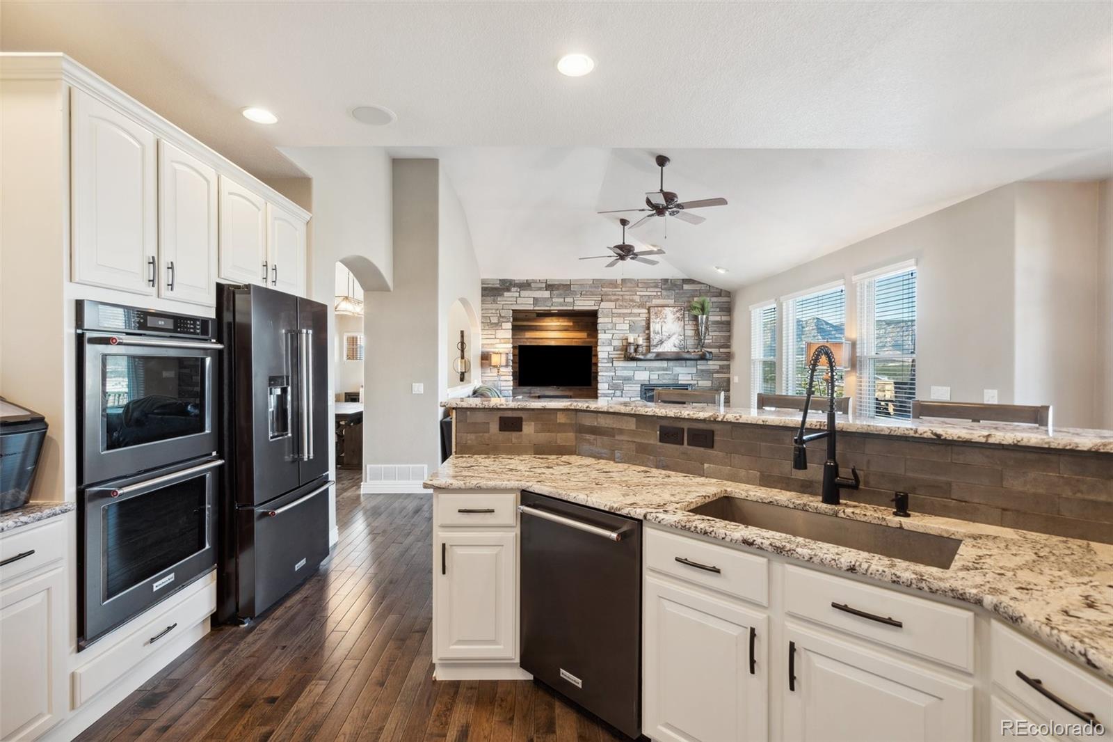 MLS Image #15 for 320  sandreed place,colorado springs, Colorado