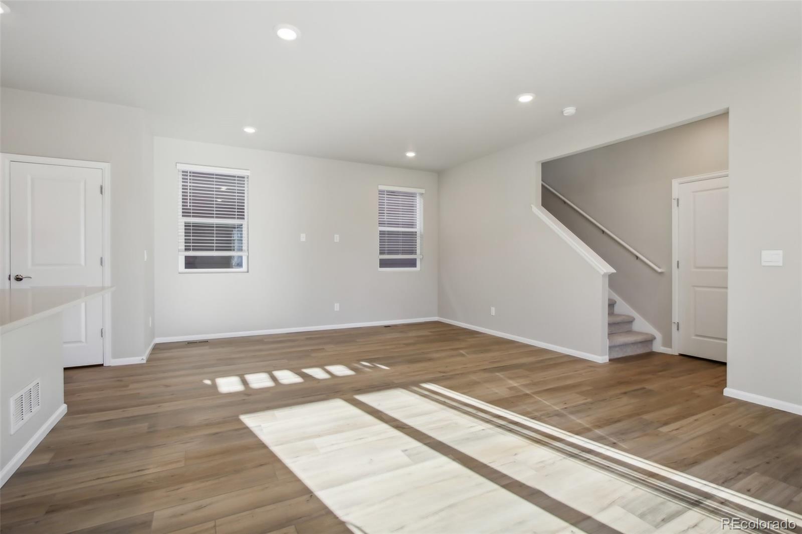 MLS Image #9 for 21185 e 62nd avenue,aurora, Colorado