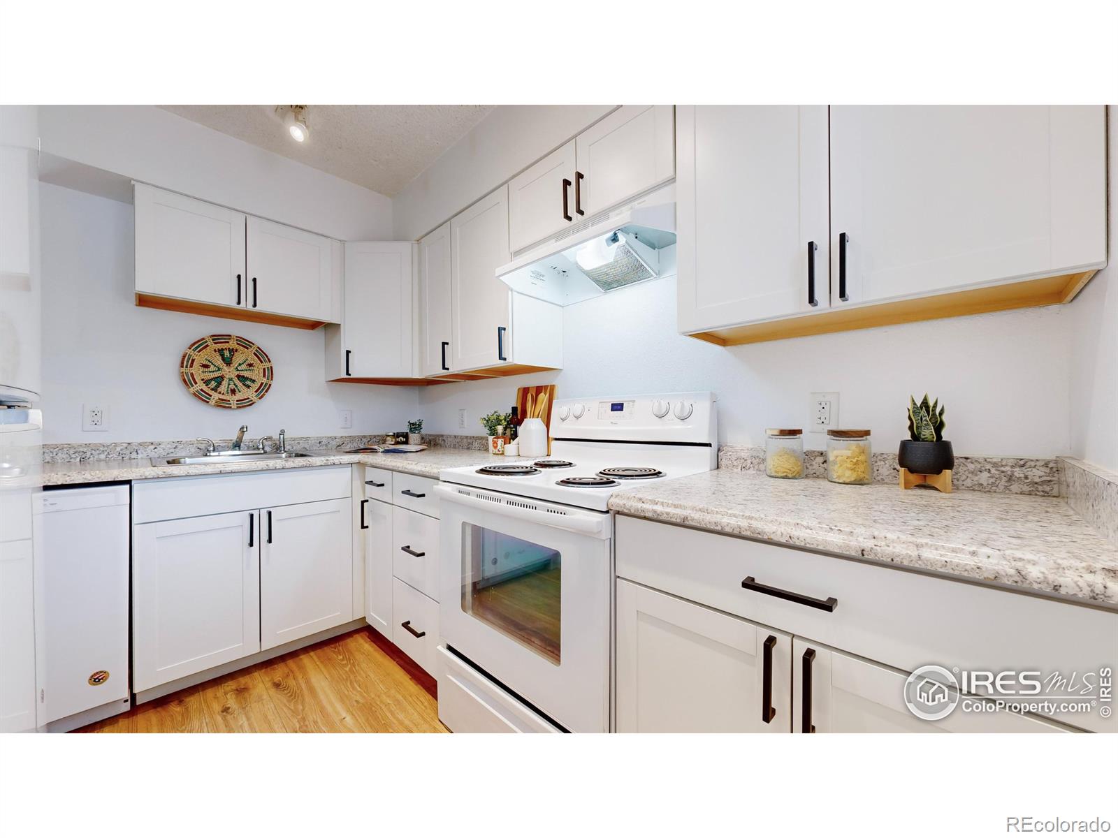 MLS Image #11 for 1705  heatheridge road,fort collins, Colorado