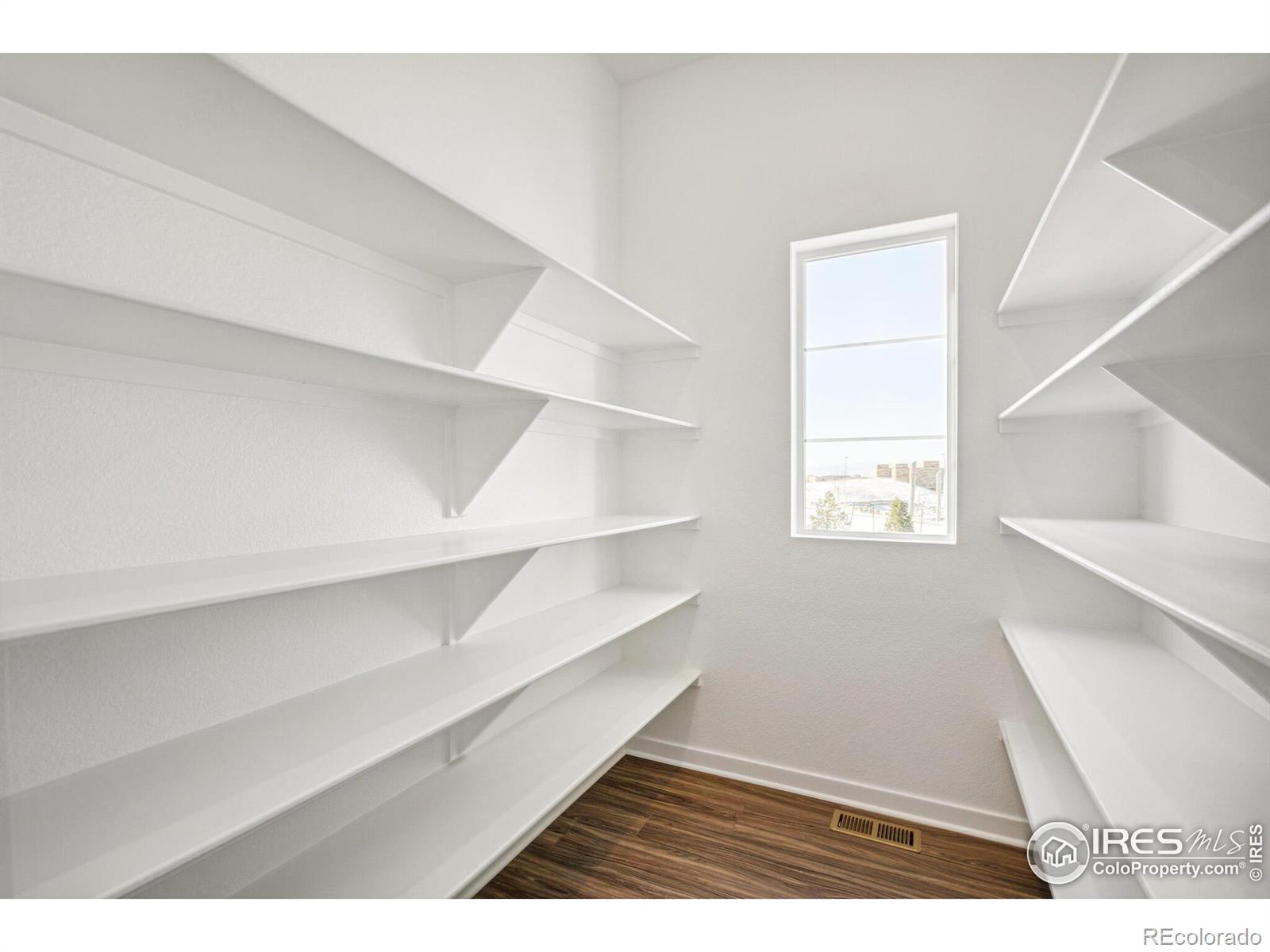 MLS Image #11 for 6312  elk pass lane,loveland, Colorado