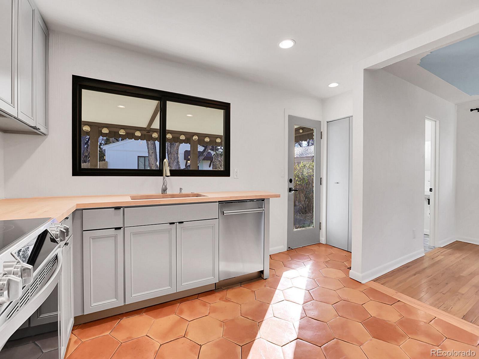 MLS Image #10 for 1130  locust street,denver, Colorado