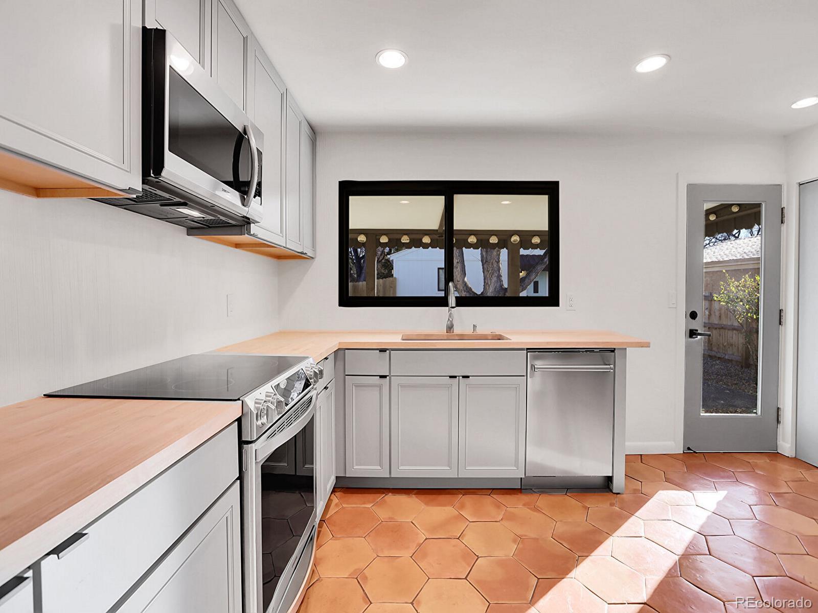 MLS Image #9 for 1130  locust street,denver, Colorado