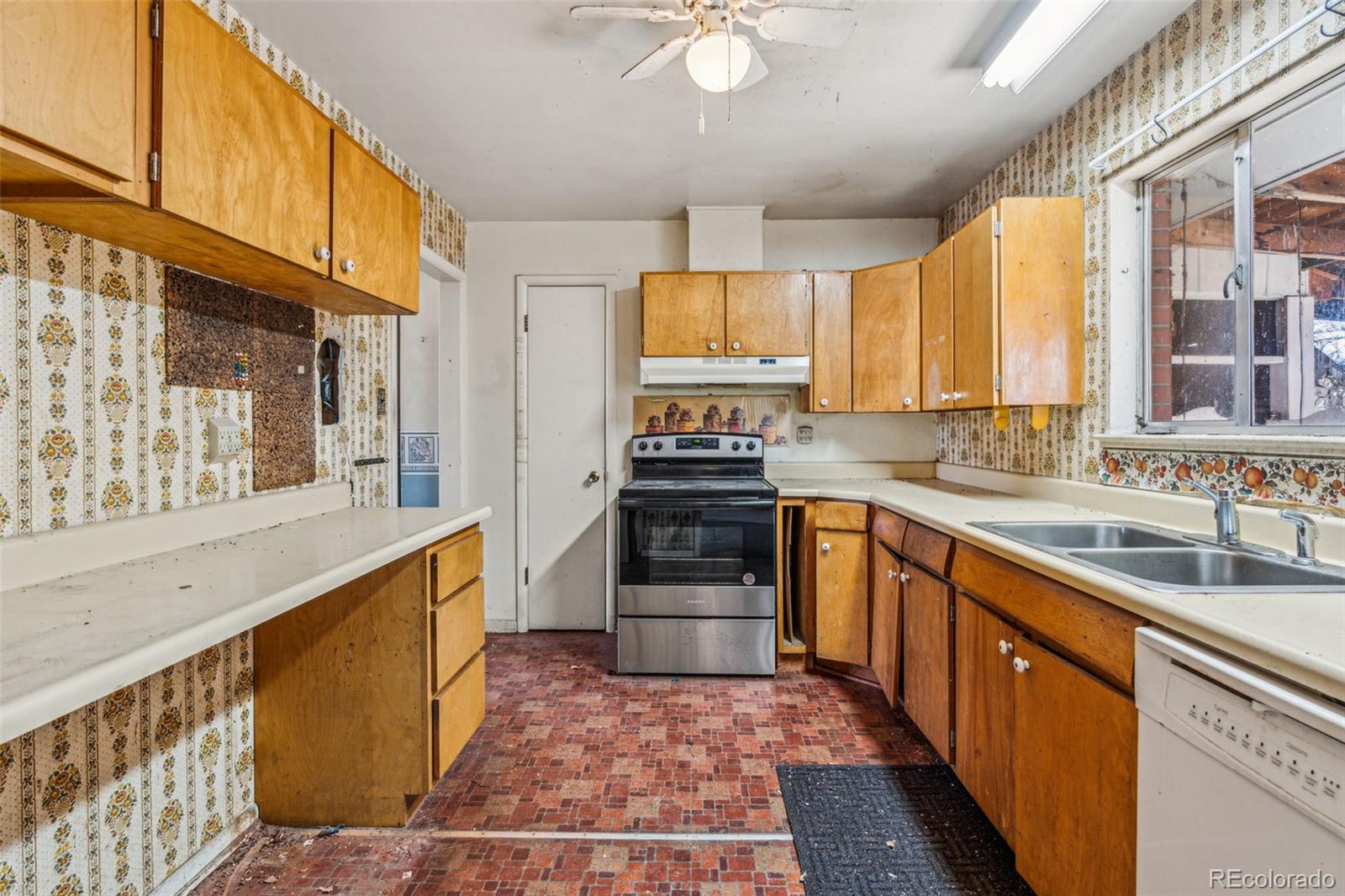 MLS Image #4 for 920 s hudson street,denver, Colorado