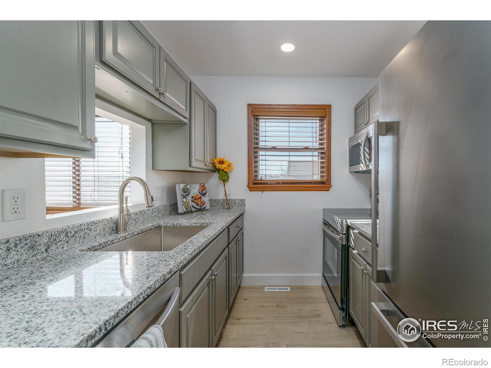 MLS Image #12 for 8756  chase drive,arvada, Colorado