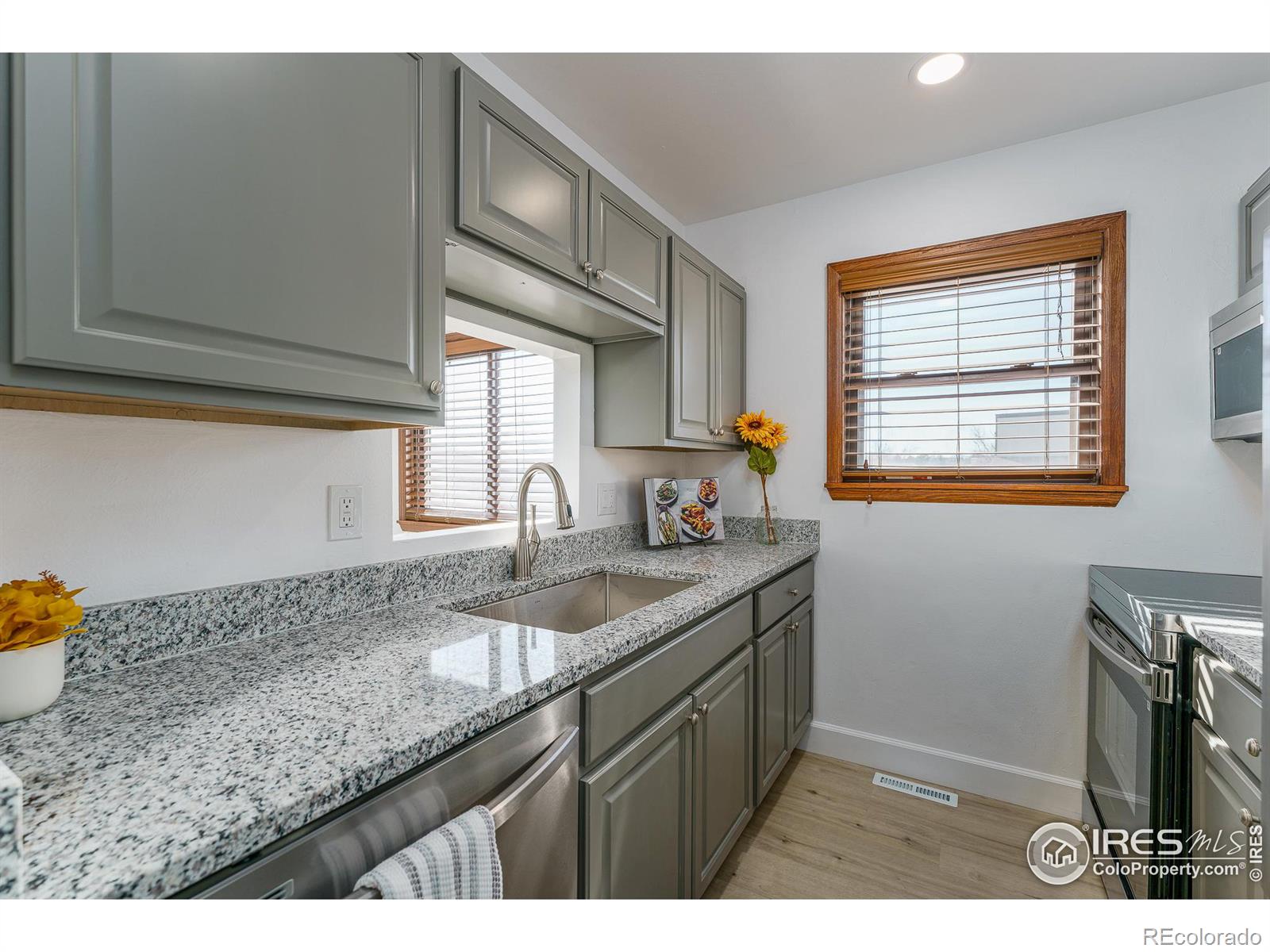 MLS Image #13 for 8756  chase drive,arvada, Colorado