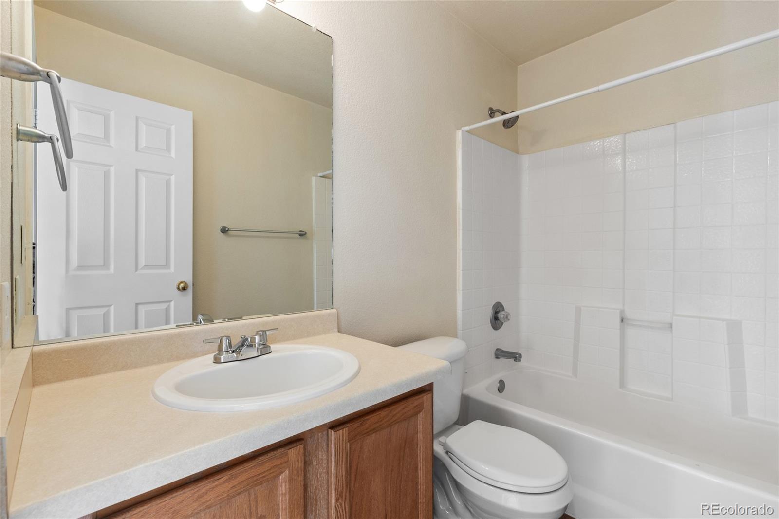 MLS Image #23 for 19317 e 59th avenue,aurora, Colorado