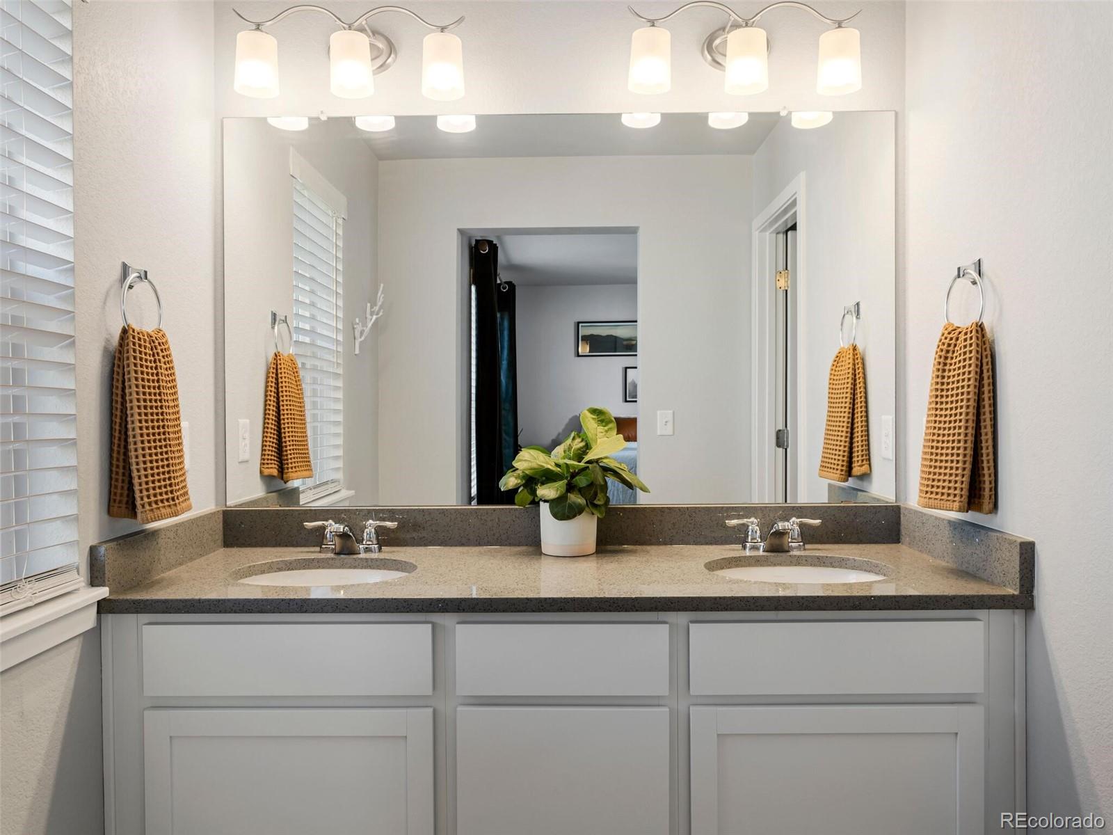 MLS Image #11 for 2360 s troy court,aurora, Colorado