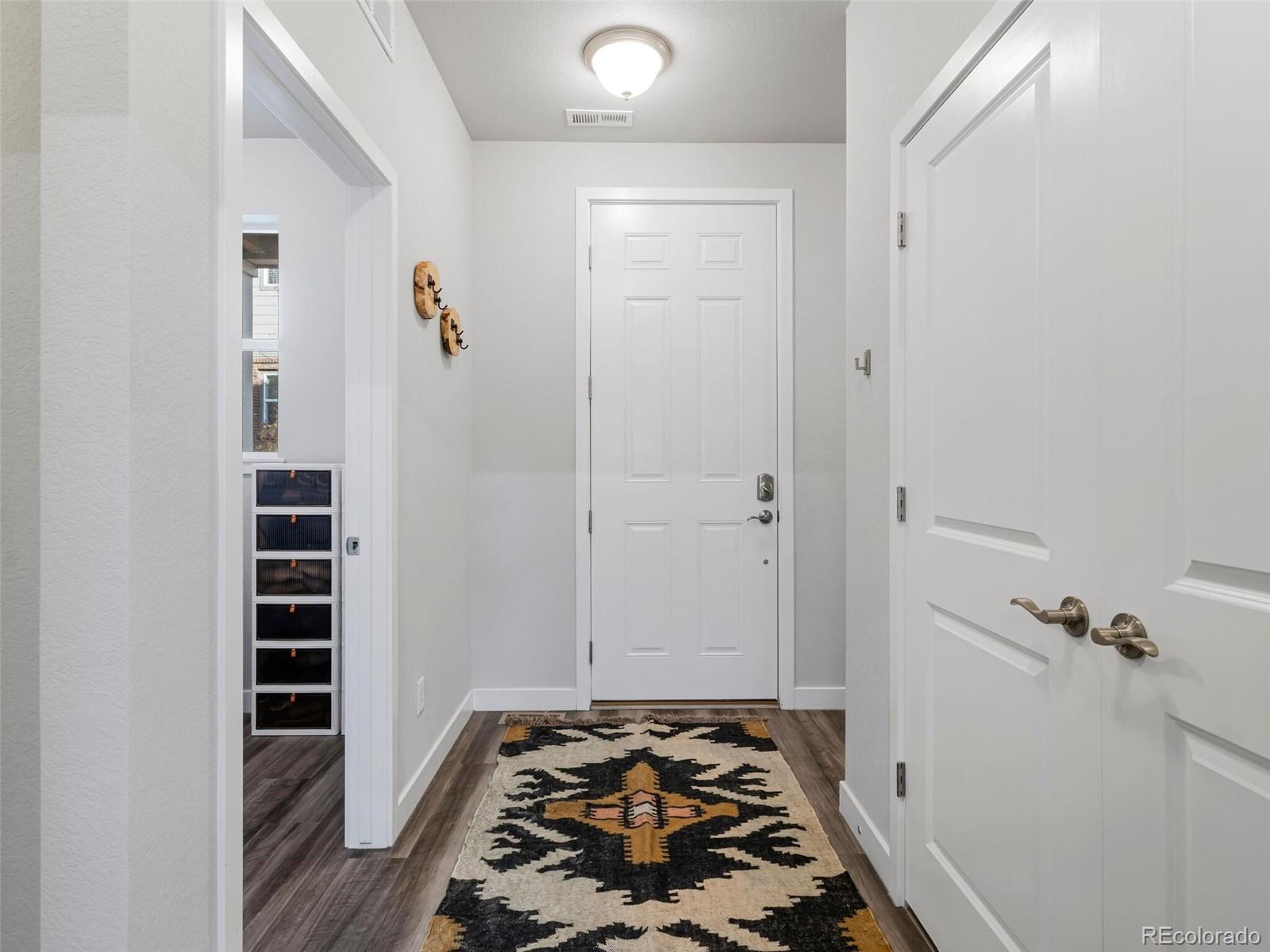 MLS Image #13 for 2360 s troy court,aurora, Colorado