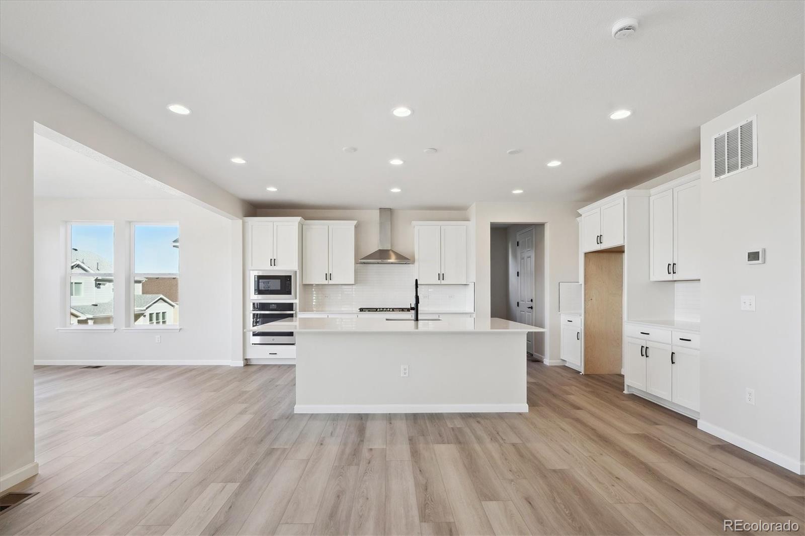 MLS Image #8 for 660  apex rise street,erie, Colorado