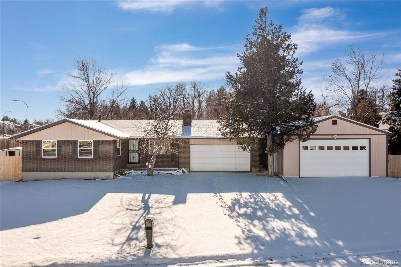 MLS Image #1 for 4554 s lakehurst way,littleton, Colorado