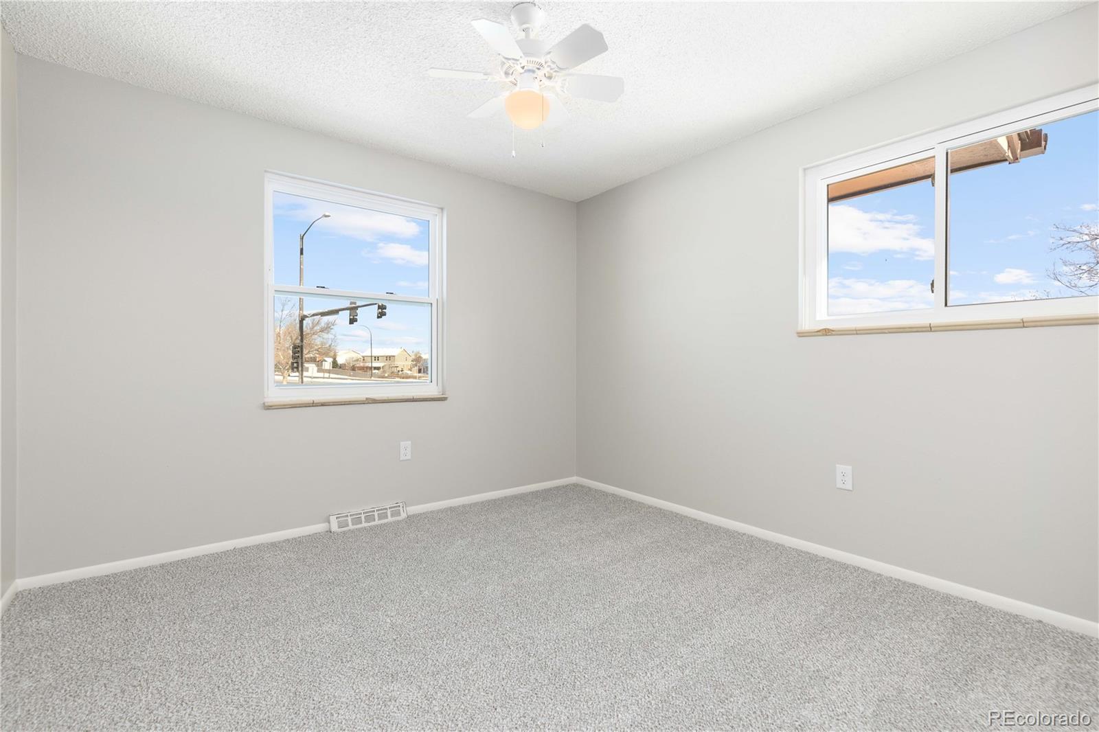 MLS Image #21 for 4554 s lakehurst way,littleton, Colorado