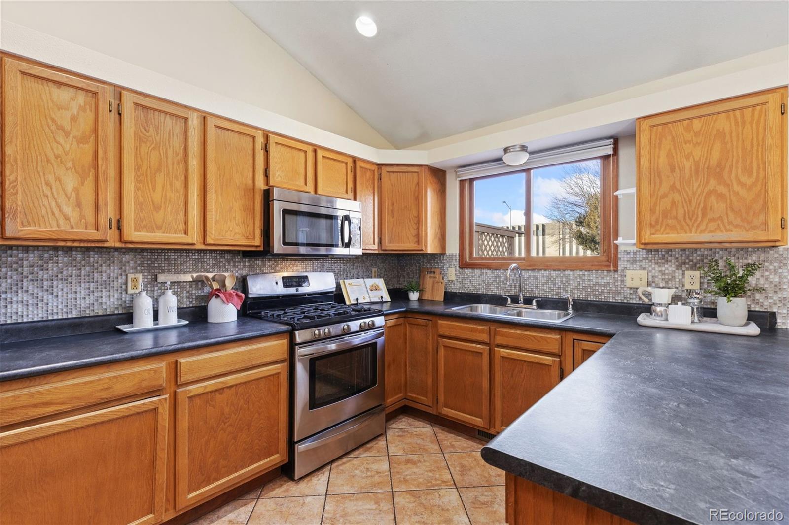 MLS Image #6 for 1749  foster drive,longmont, Colorado