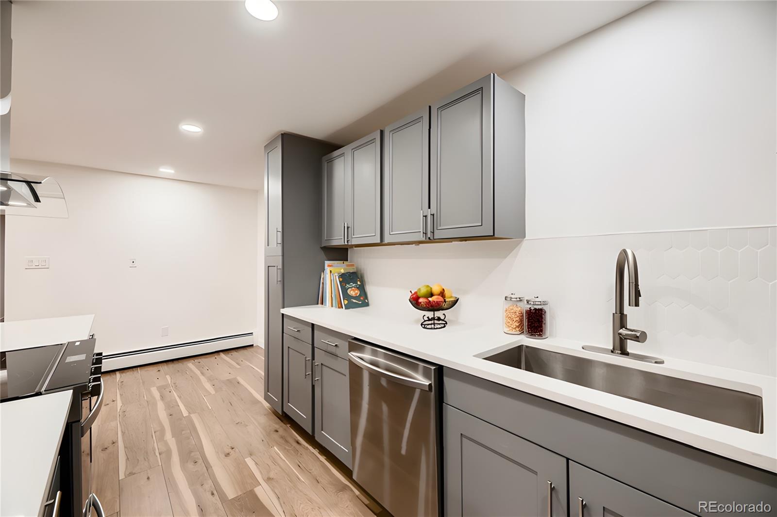 MLS Image #5 for 3318 s dayton court,denver, Colorado
