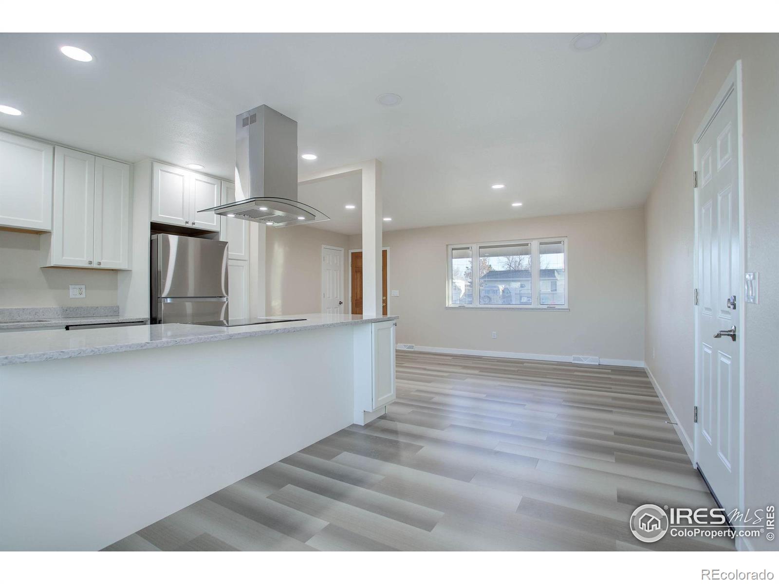 MLS Image #10 for 449  douglas drive,denver, Colorado