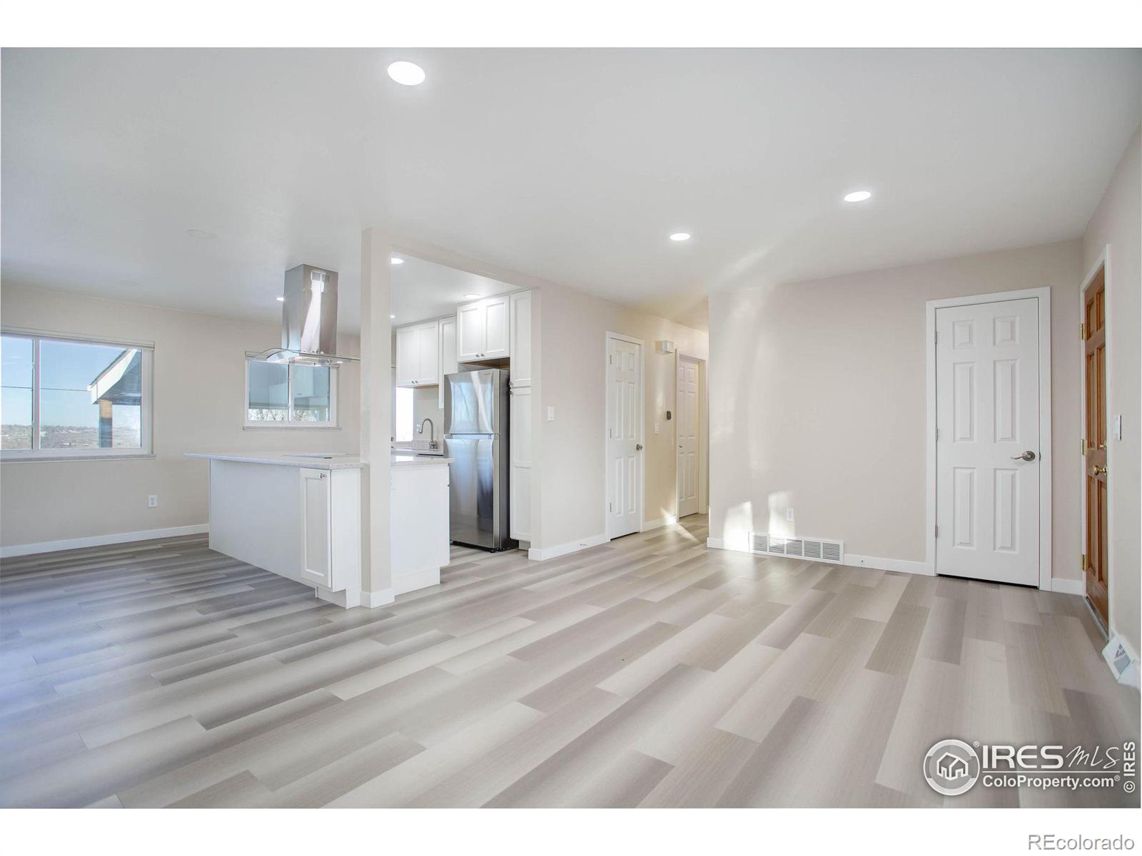 MLS Image #9 for 449  douglas drive,denver, Colorado