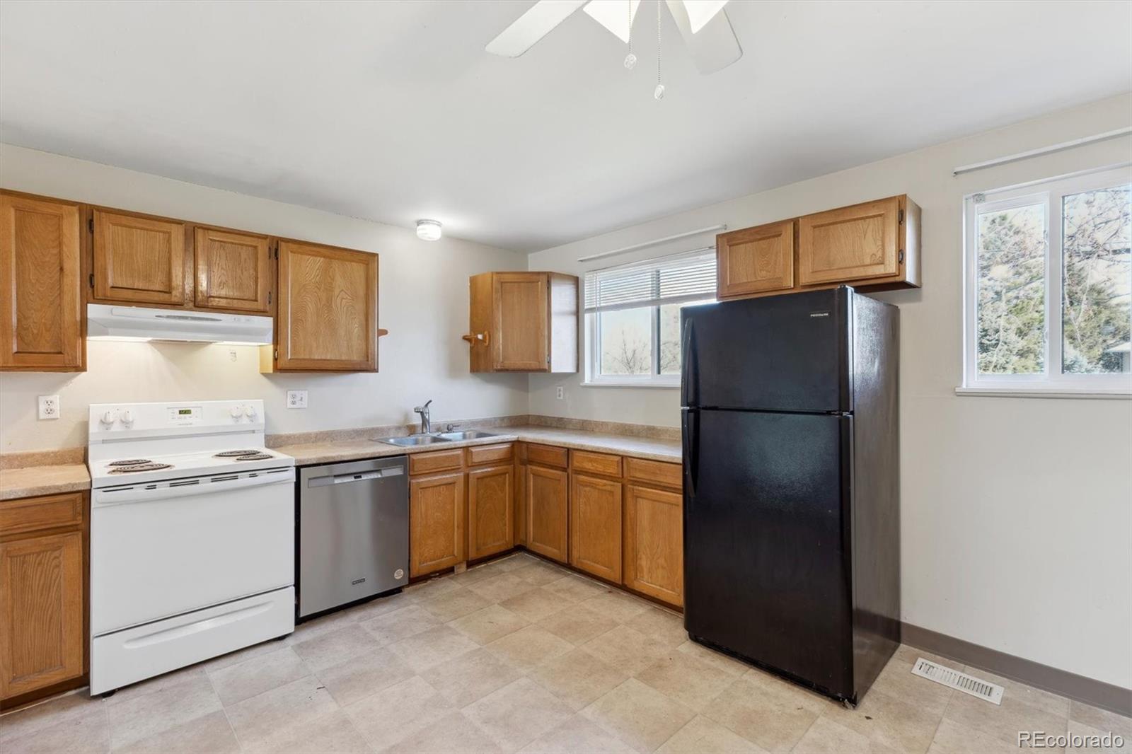 MLS Image #8 for 6572 s dover street,littleton, Colorado