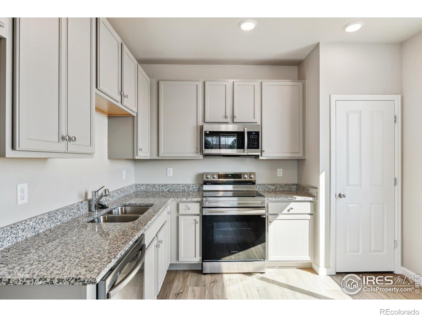 MLS Image #3 for 302  scaup lane,johnstown, Colorado