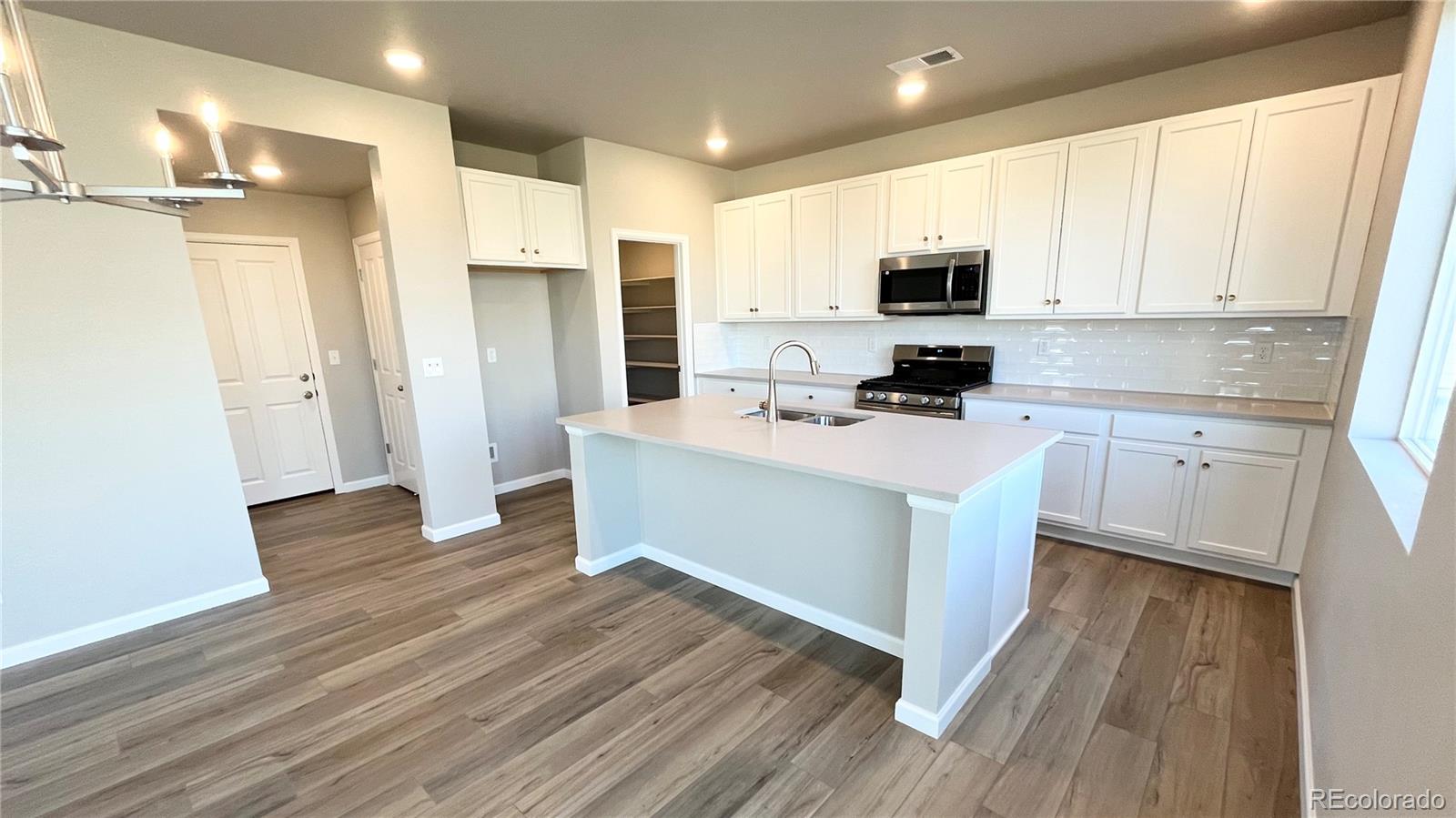 MLS Image #4 for 16810  mckay drive,mead, Colorado