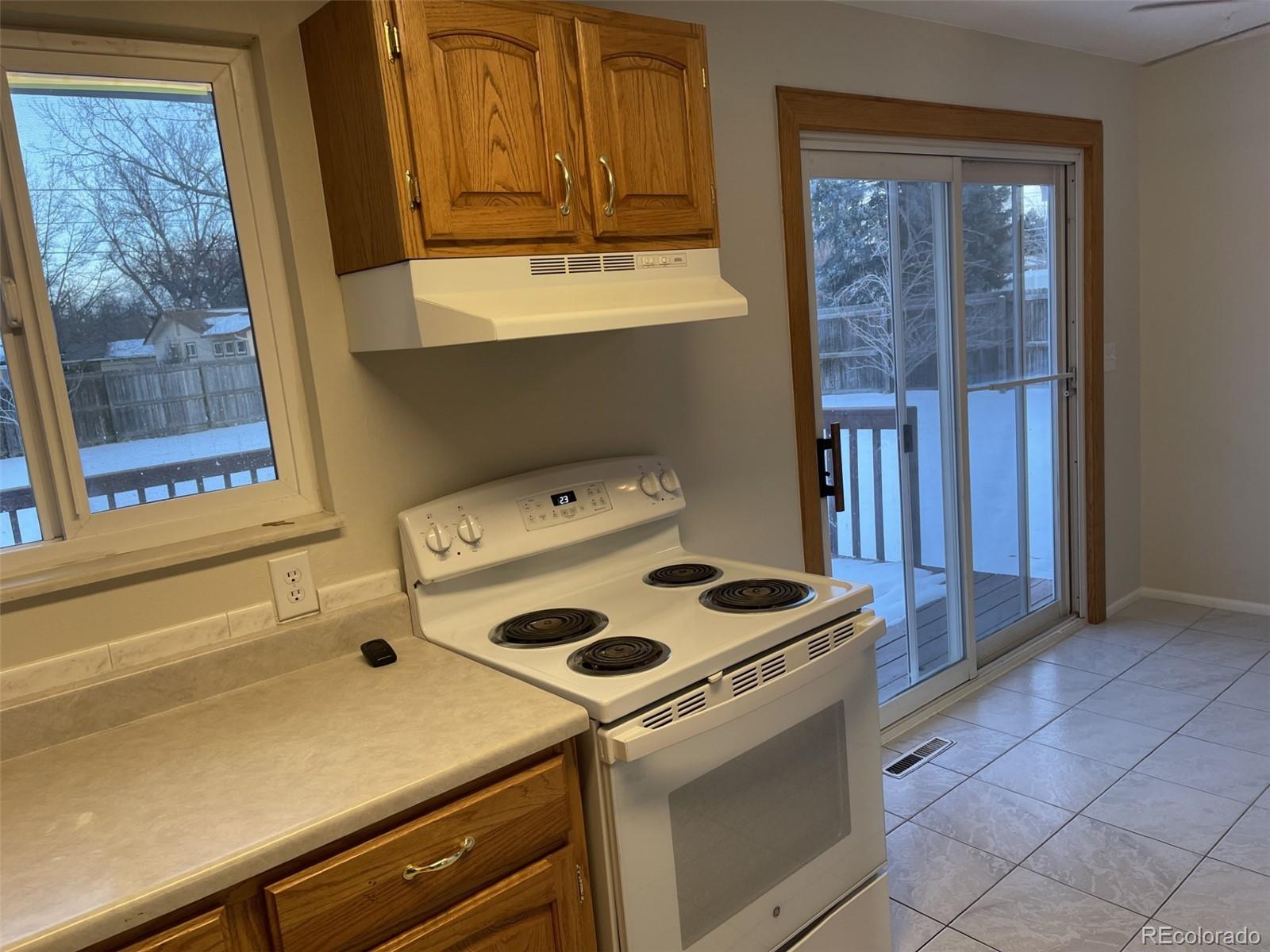 MLS Image #8 for 3062 s florence court,denver, Colorado